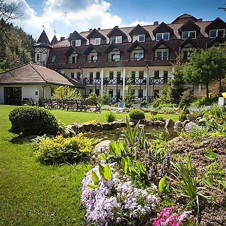 Hotel Las Piechowice ホテル 2*