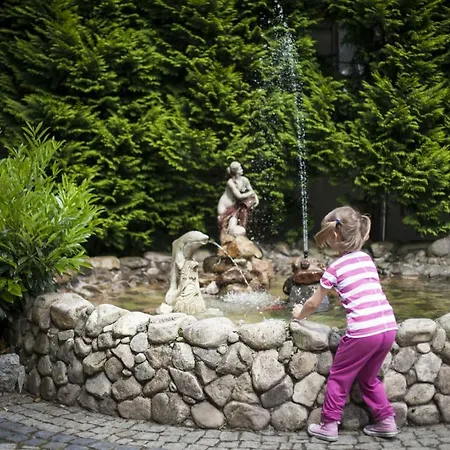 Hotel Las Piechowice Szálloda 2*